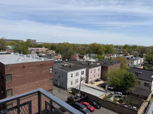 276 Prospect St 5E, East Orange City, NJ 07017