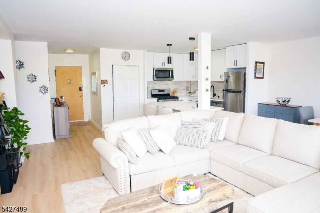 276 Prospect St 5E, East Orange City, NJ 07017 — photo 3