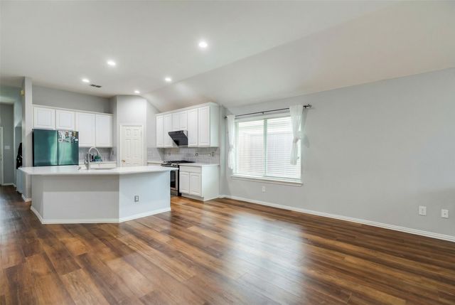 6513 Redwood Lane, The Colony, TX 75056