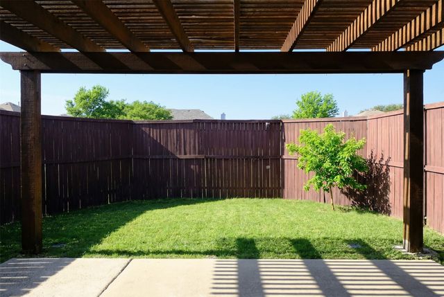 6513 Redwood Lane, The Colony, TX 75056