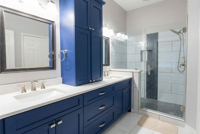 6513 Redwood Lane, The Colony, TX 75056