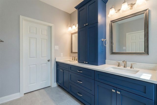 6513 Redwood Lane, The Colony, TX 75056