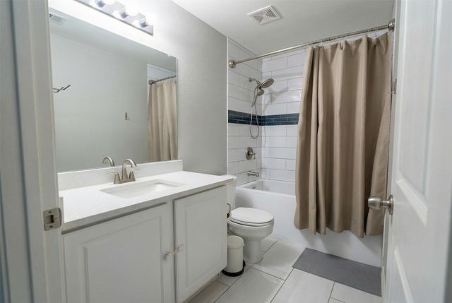 6513 Redwood Lane, The Colony, TX 75056