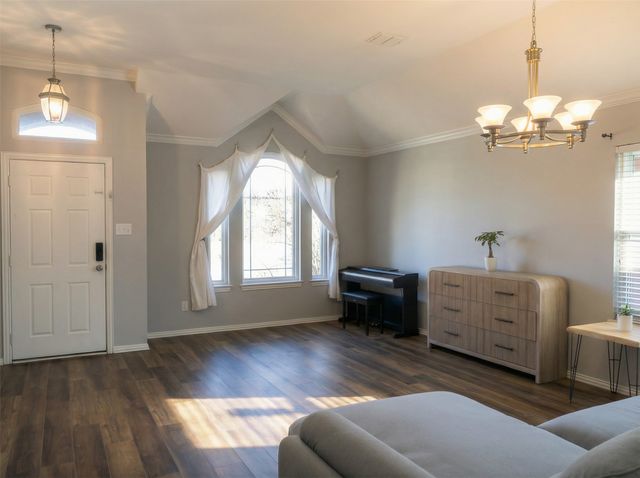 6513 Redwood Lane, The Colony, TX 75056