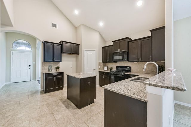 21611 Champagne Drive W, Porter, TX 77365