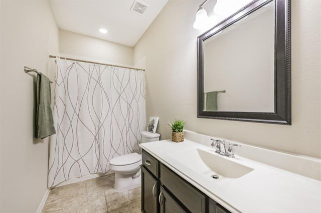 21611 Champagne Drive W, Porter, TX 77365