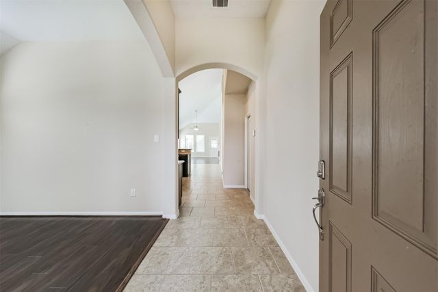 21611 Champagne Drive W, Porter, TX 77365