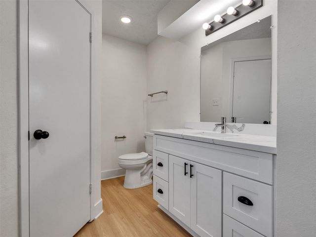 455 Capehill Drive, Houston, TX 77598