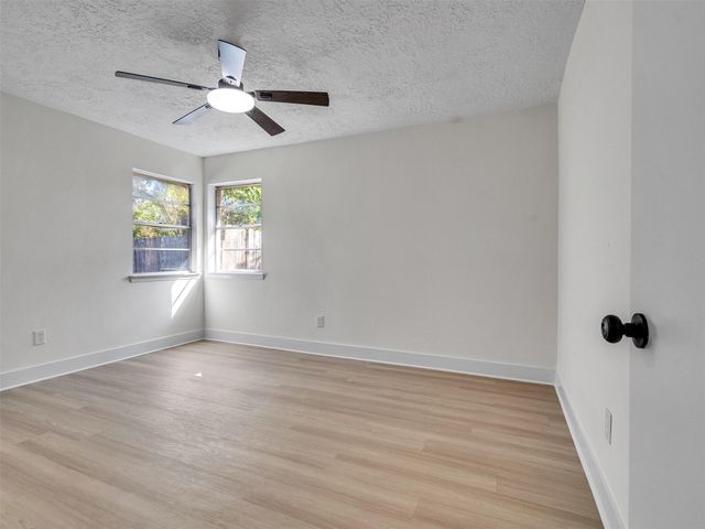 455 Capehill Drive, Houston, TX 77598