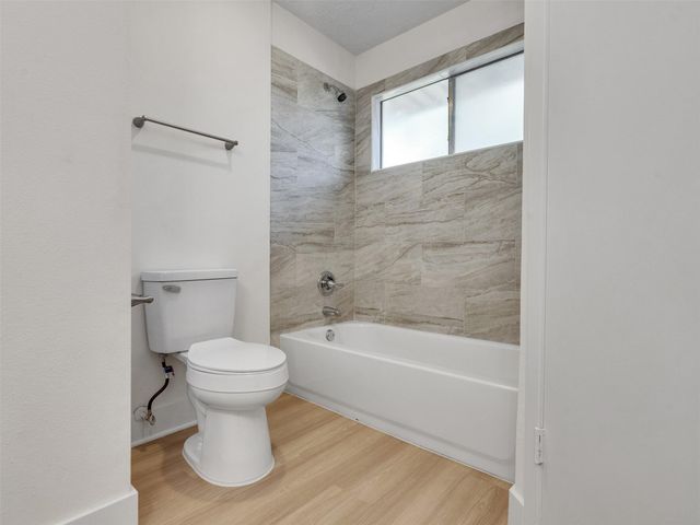 455 Capehill Drive, Houston, TX 77598