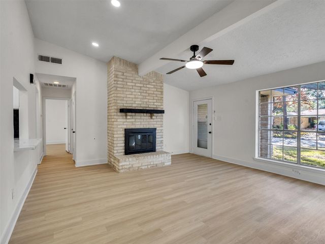 455 Capehill Drive, Houston, TX 77598