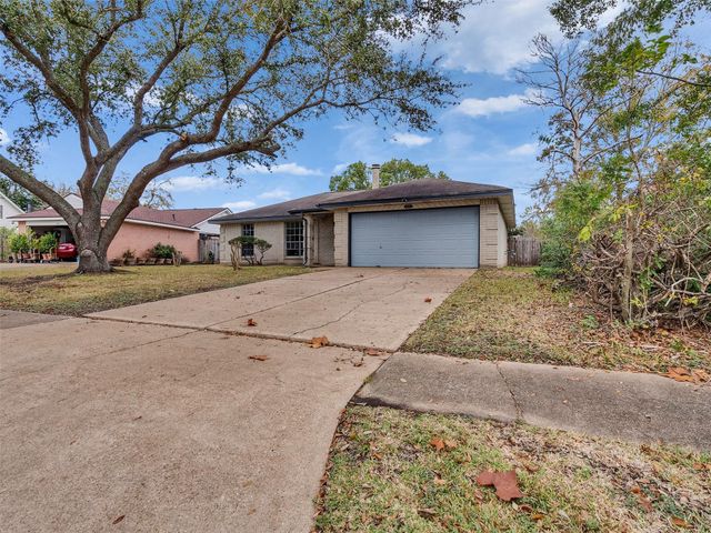 455 Capehill Drive, Houston, TX 77598