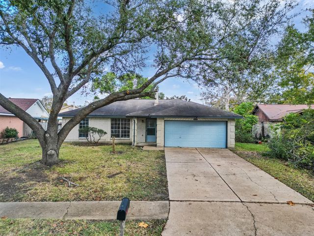 455 Capehill Drive, Houston, TX 77598