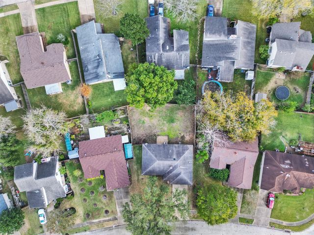 455 Capehill Drive, Houston, TX 77598