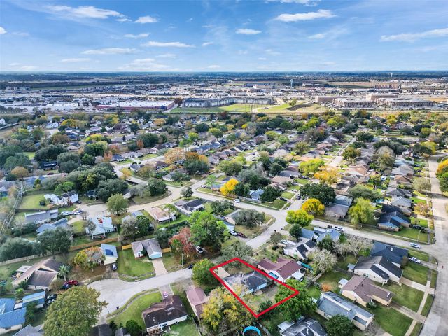 455 Capehill Drive, Houston, TX 77598