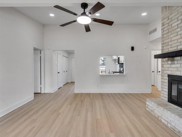 455 Capehill Drive, Houston, TX 77598