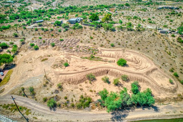 2103 W DOBBINS Road -, Phoenix, AZ 85041