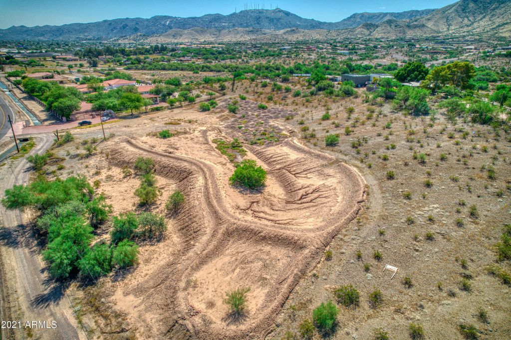2103 W DOBBINS Road -, Phoenix, AZ 85041