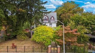 129 S Munn Avenue, East Orange, NJ 07018