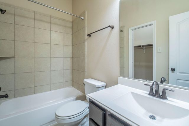 8107 Summer Breeze Lane, Rosenberg, TX 77469