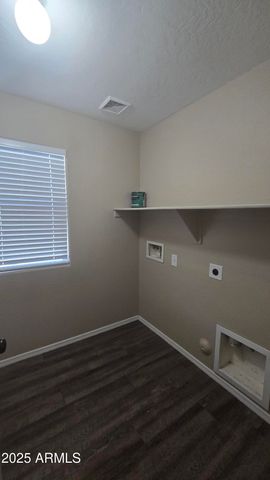 355 W HOLSTEIN Trail, San Tan Valley, AZ 85143