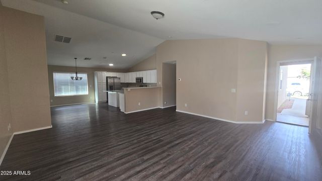 355 W HOLSTEIN Trail, San Tan Valley, AZ 85143
