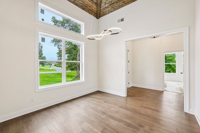 210 Cascade Dr, Winchester, TN 37398