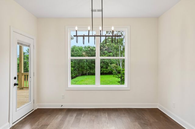 210 Cascade Dr, Winchester, TN 37398