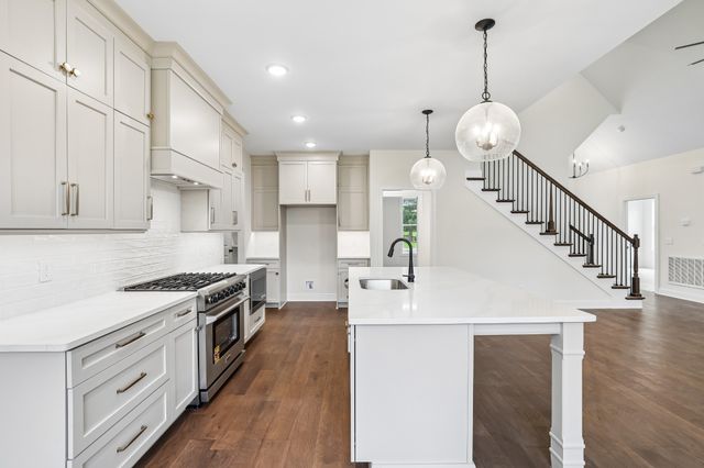 210 Cascade Dr, Winchester, TN 37398