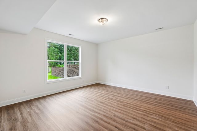 210 Cascade Dr, Winchester, TN 37398