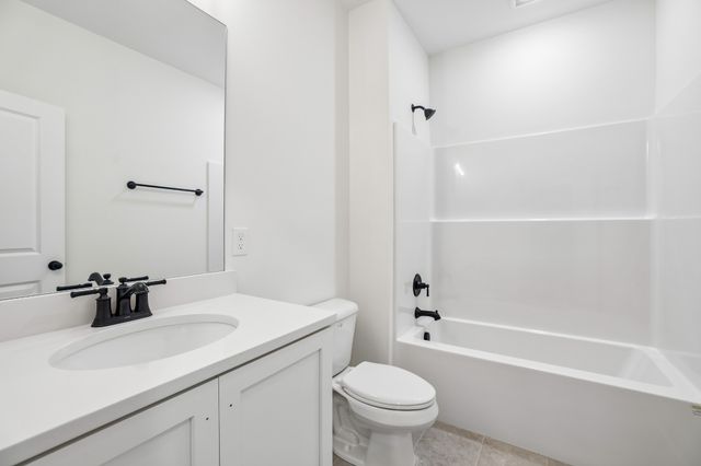210 Cascade Dr, Winchester, TN 37398