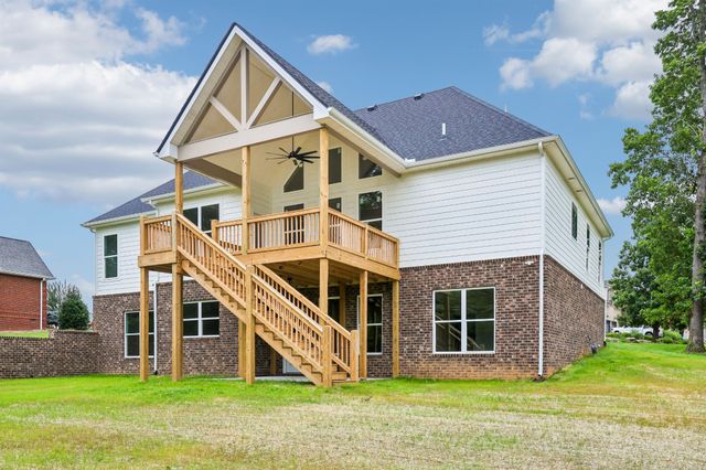 210 Cascade Dr, Winchester, TN 37398