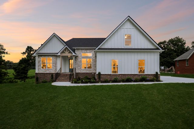 210 Cascade Dr, Winchester, TN 37398