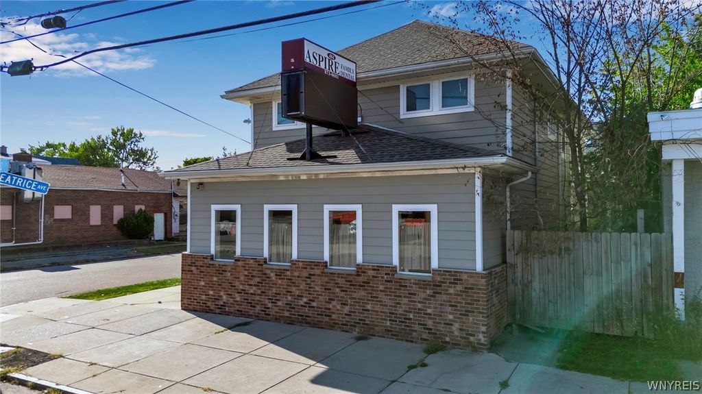 484 Ontario Street, Buffalo, NY 14207
