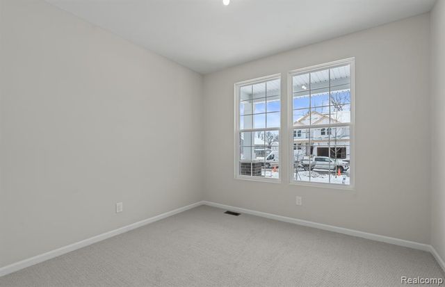 30112 Norway Drive, New Hudson, MI 48165