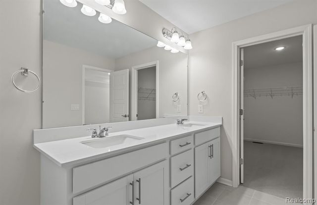 30112 Norway Drive, New Hudson, MI 48165