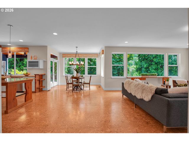 10653 Nw LOST PARK Dr, Portland, OR 97229