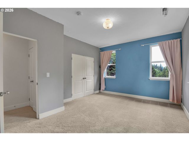 10653 Nw LOST PARK Dr, Portland, OR 97229