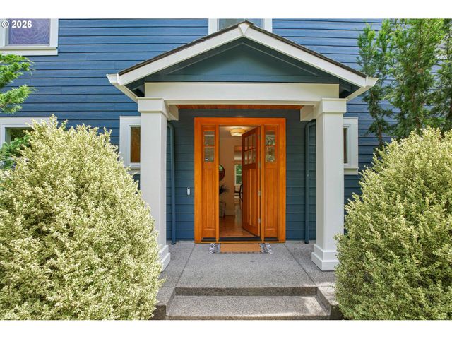 10653 Nw LOST PARK Dr, Portland, OR 97229