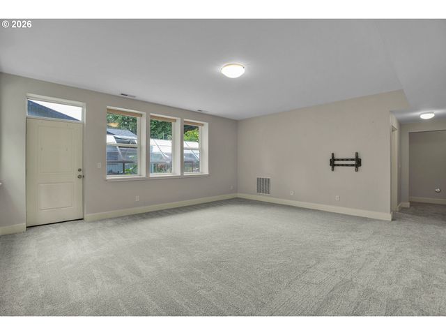 10653 Nw LOST PARK Dr, Portland, OR 97229