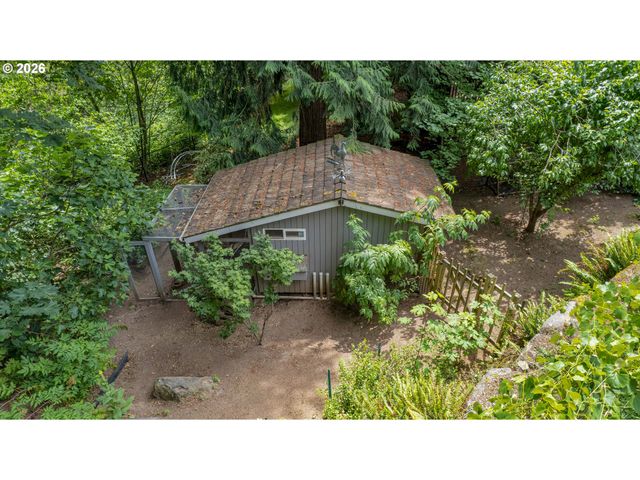 10653 Nw LOST PARK Dr, Portland, OR 97229