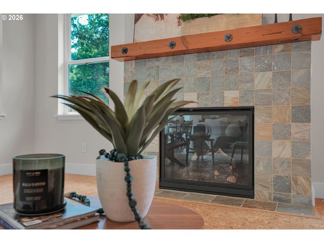 10653 Nw LOST PARK Dr, Portland, OR 97229