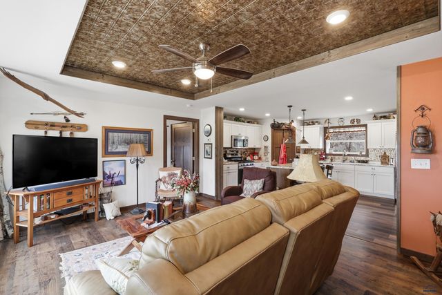 13878 BATTLE CREEK RD, Hermosa, SD 57744