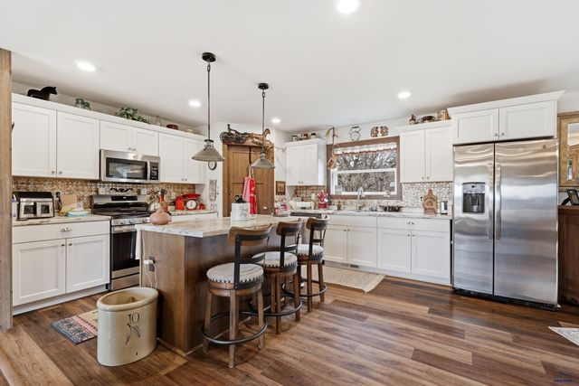 13878 BATTLE CREEK RD, Hermosa, SD 57744