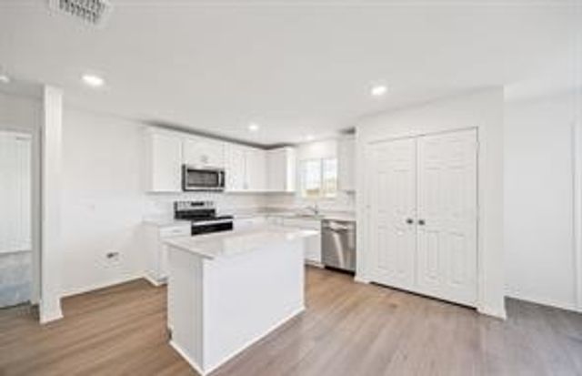 2037 Pleasant Knoll Circle, Forney, TX 75126