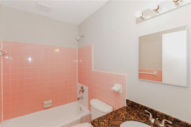 3300 College Street Apt 11, College Park, GA 30337