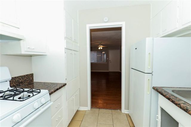 3300 College Street Apt 11, College Park, GA 30337