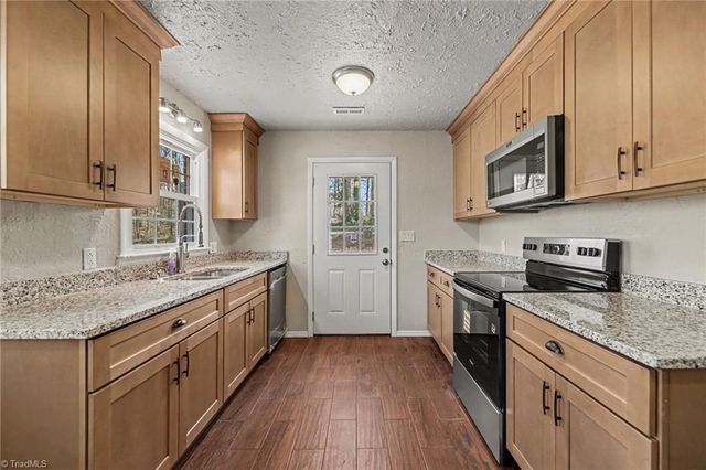 1831 Bantry Trail, Kernersville, NC 27284