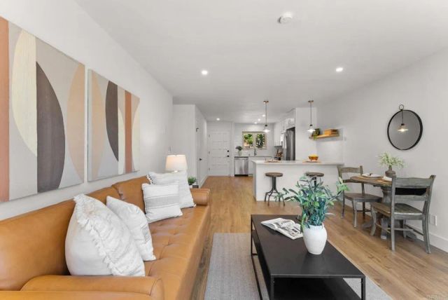 363 Orwell Lane, Encinitas, CA 92024