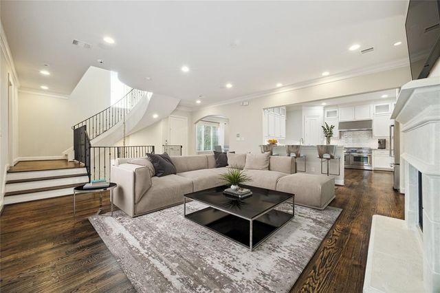 6008 Potomac Park Drive, Houston, TX 77057